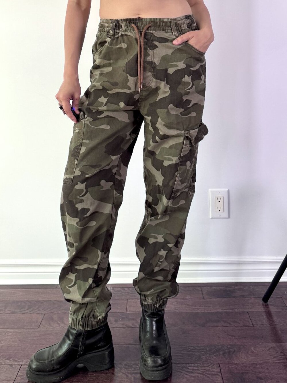 Y2K vintage green camo army print stretchy fitted cotton drawstring jogger pants